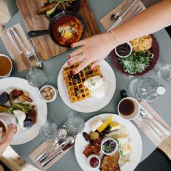 Food and Friends Circle: Perfect Combo